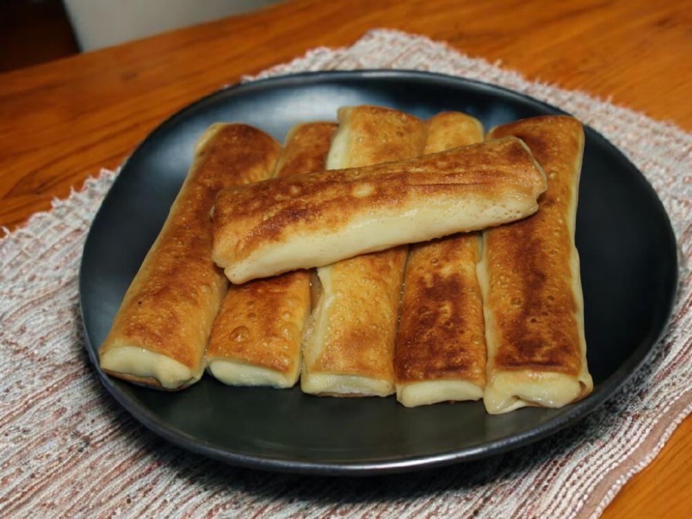 Блины из мацовой муки с мясной начинкой