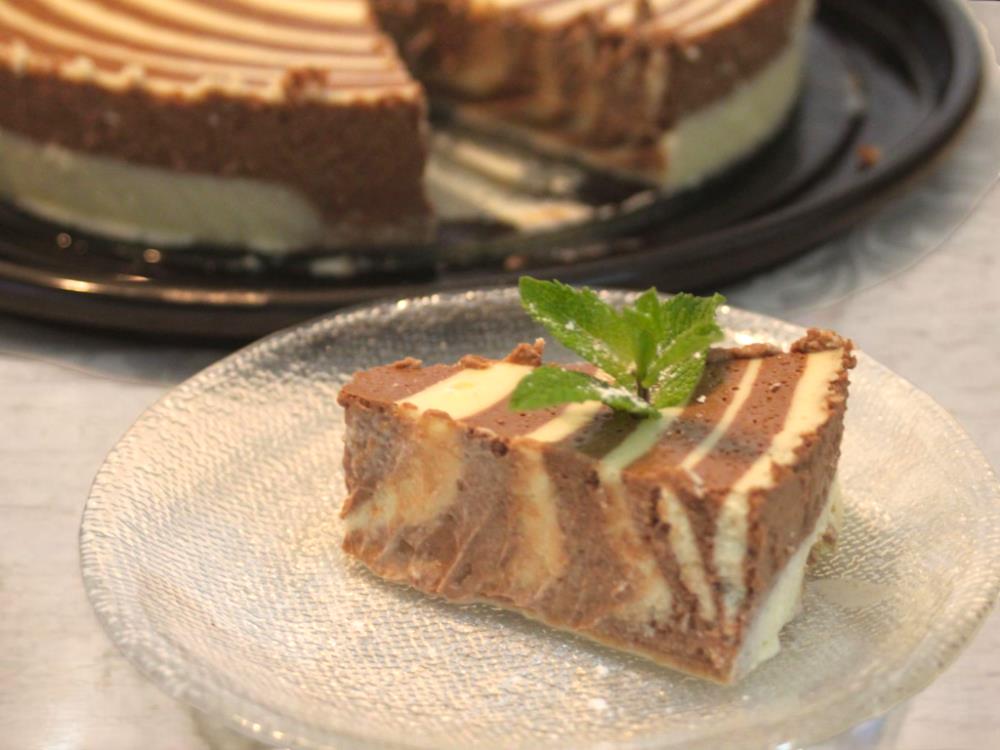 Спиральный чизкейк для Песаха с молочной основой и шоколадом