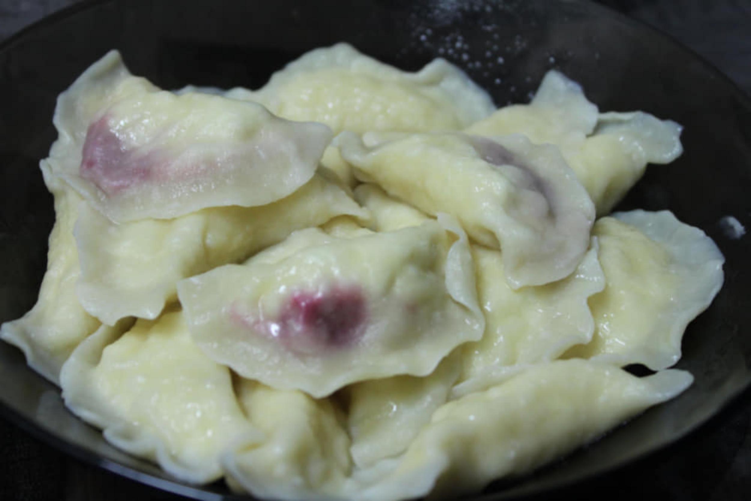 Вареники с творогом и вишней
