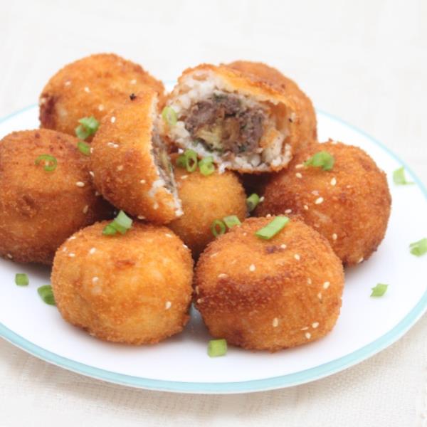 Рисовые крокеты с мясной начинкой