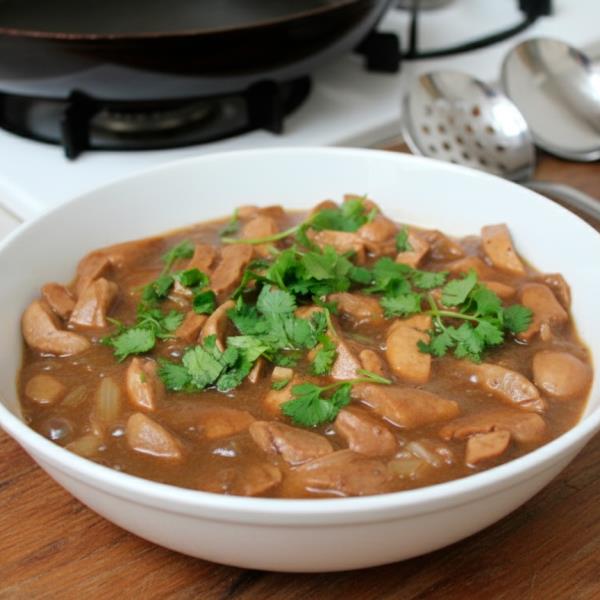 Бычьи семенники с гранатовым сиропом и специями