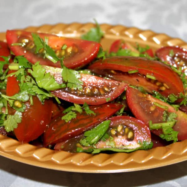 Салат из помидоров черри